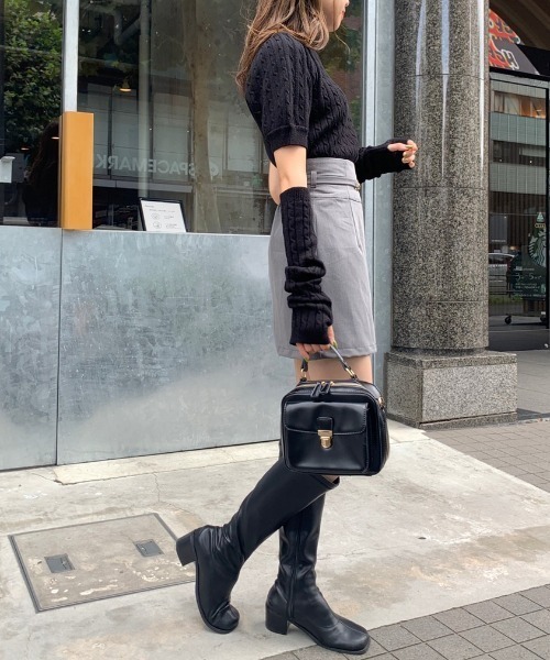 OLIVE des OLIVE（オリーブデオリーブ）の「アームウォーマー付ケーブルプルオーバー（ニット/セーター・レディース・ブラック/グレー/オフホワイト/グリーン・FREE）」の15枚目の写真