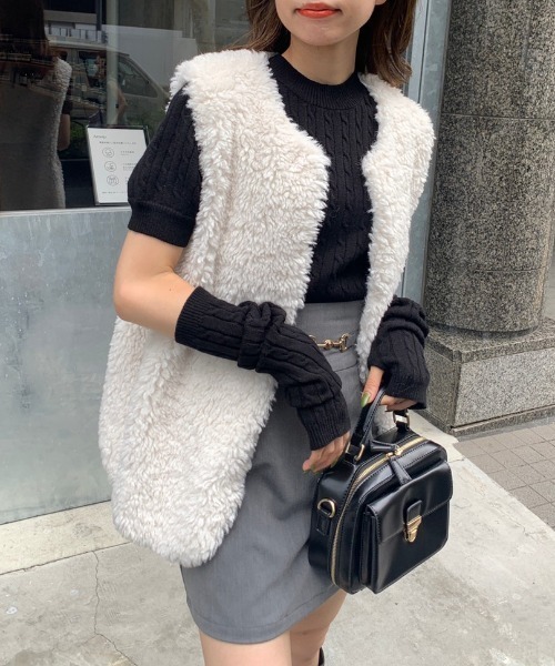 OLIVE des OLIVE（オリーブデオリーブ）の「アームウォーマー付ケーブルプルオーバー（ニット/セーター・レディース・ブラック/グレー/オフホワイト/グリーン・FREE）」の19枚目の写真