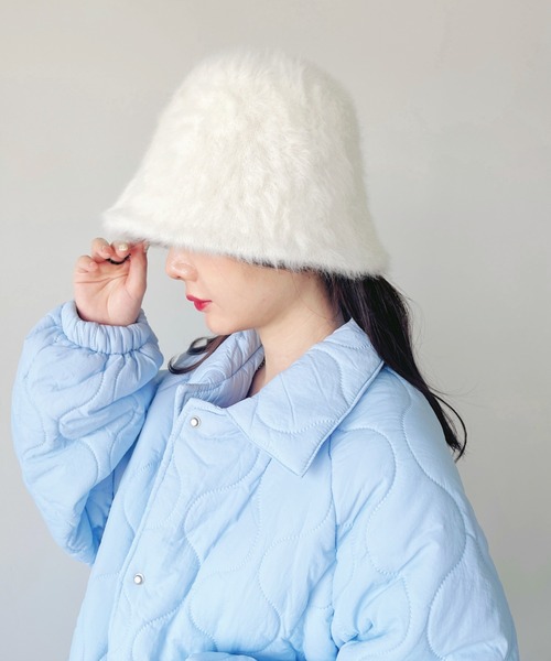 CLEA（クレア）の「シャギーファーバケットハット（ハット・レディース・ベージュ/アイボリー/ブラック/グレイッシュベージュ/ブルー/ライトグレー/ワインレッド/ピンク・FREE）」の19枚目の写真