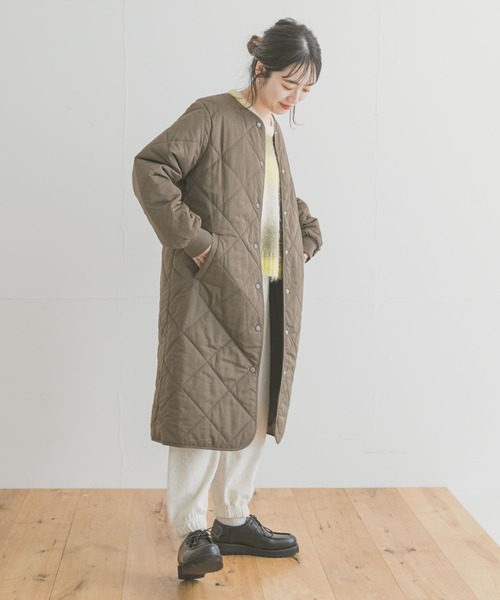 ITEMS URBANRESEARCH（アイテムズ アーバンリサーチ）の「中綿キルティングコート（ダウンジャケット/コート・レディース・ライトベージュ/チャコールグレー/オリーブ・MEDIUM/X-SMALL/SMALL）」の16枚目の写真