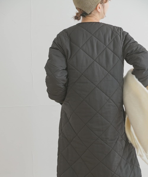 ITEMS URBANRESEARCH（アイテムズ アーバンリサーチ）の「中綿キルティングコート（ダウンジャケット/コート・レディース・ライトベージュ/チャコールグレー/オリーブ・MEDIUM/X-SMALL/SMALL）」の12枚目の写真