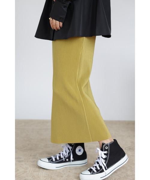 &. NOSTALGIA（アンドドットノスタルジア）の「【ZOZO限定】カットオフプリーツタイトスカート（スカート・レディース・ブラック/ダークグリーン/ピンク/アイボリー/マスタード/レンガ・FREE）」の5枚目の写真