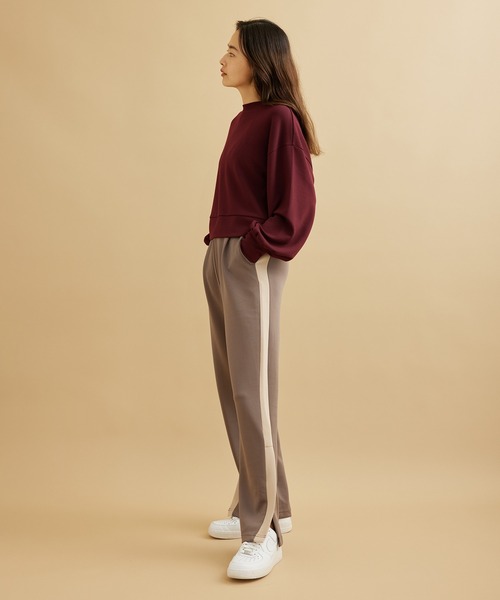 NERGY（ナージー）の「バックカシュクールダンボールプルオーバー（スウェット・レディース・ブラック/ベージュ/ボルドー・FREE）」の11枚目の写真