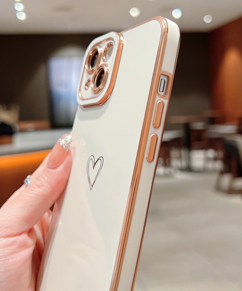 TeddyShop（テディショップ）の「【iPhone14用】メタリックゴールド背面ハートiPhoneケース（スマホケース/カバー・レディース・ブラウン/ホワイト/スモークピンク/ブラック/ブルー・ONE SIZE）」の12枚目の写真