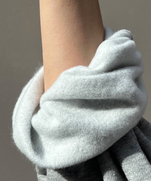 NANING9（ナンニング）の「NANING9 カラーワンポイントロゴトレーナー（スウェット・レディース・グレー/オートミール・FREE）」の21枚目の写真