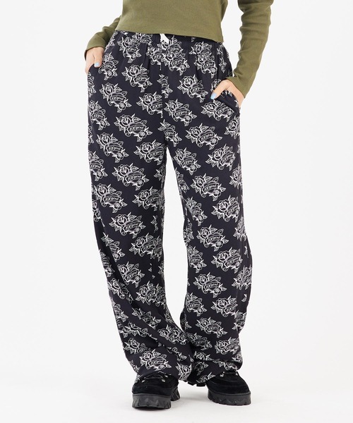 X-girl(エックスガール)の「TATOO PATTERN PANTS(その他パンツ・レディース・オフホワイト/ブラック・S/M)」の2枚目の写真