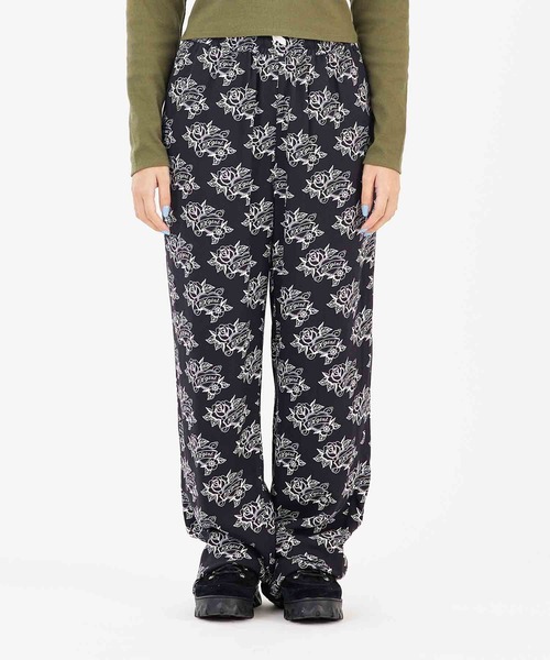 X-girl(エックスガール)の「TATOO PATTERN PANTS(その他パンツ・レディース・オフホワイト/ブラック・S/M)」の21枚目の写真