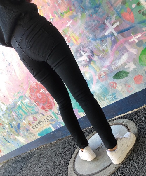 meJane（ミージェーン）の「ボタンフライ ハイウエストダメージスキニー（デニムパンツ・レディース・インディゴブルー/ブラック/ブルー・SS/S/M/L）」の9枚目の写真