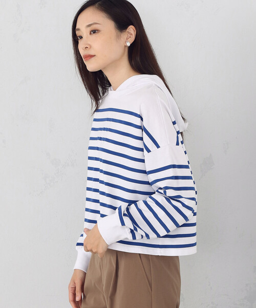 COMME CA ISM（コムサイズム）の「パネルボーダー　フート付きカットソー（パーカー・レディース・ホワイト×ブルー・MEDIUM/LARGE）」の9枚目の写真