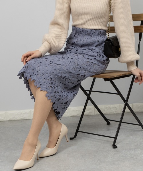 美品✨ブルネロクチネリ　フラワーレース　スカート　ブラック　40 美品✨ブルネロクチネリ フラワーレース スカート ブラック 40