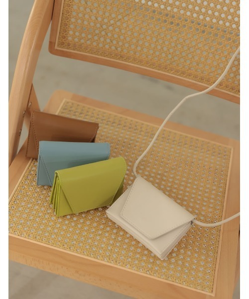 Re:EDIT（リエディ）の「スクエアコンパクショルダーバッグ（ショルダーバッグ・レディース・アイボリー/ダークブラウン/ブルー/グリーン・FREE）」の13枚目の写真