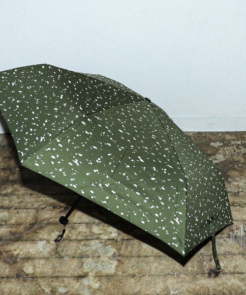 bpr BEAMS（ビーピーアール ビームス ）の「bPr BEAMS / スプラッシュ リフレクター 折り畳み傘（折りたたみ傘・レディース・ブラック/オリーブ/サックスブルー・ONE SIZE）」の7枚目の写真