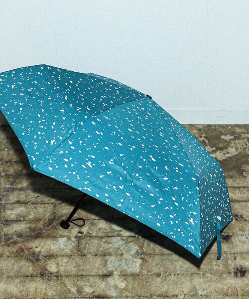 bpr BEAMS（ビーピーアール ビームス ）の「bPr BEAMS / スプラッシュ リフレクター 折り畳み傘（折りたたみ傘・レディース・ブラック/オリーブ/サックスブルー・ONE SIZE）」の8枚目の写真
