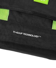 HUF（ハフ）の「EMBARCADERO MESSENGER BAG / HUF メッセンジャー