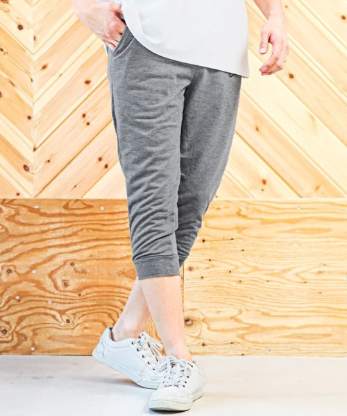 LUXSTYLE(ラグスタイル)の「ミニ裏毛スウェットクロップドパンツ(スウェットパンツ・メンズ・ブラック/杢グレー/ネイビー/グレイッシュベージュ・M/L/XL)」の3枚目の写真
