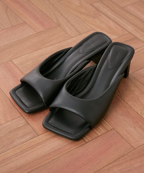 DEICY（デイシー）の「ﾊﾟｯﾌｧｰｻﾝﾀﾞﾙ（サンダル・レディース・ブラック/ブルー・L/M）」の2枚目の写真