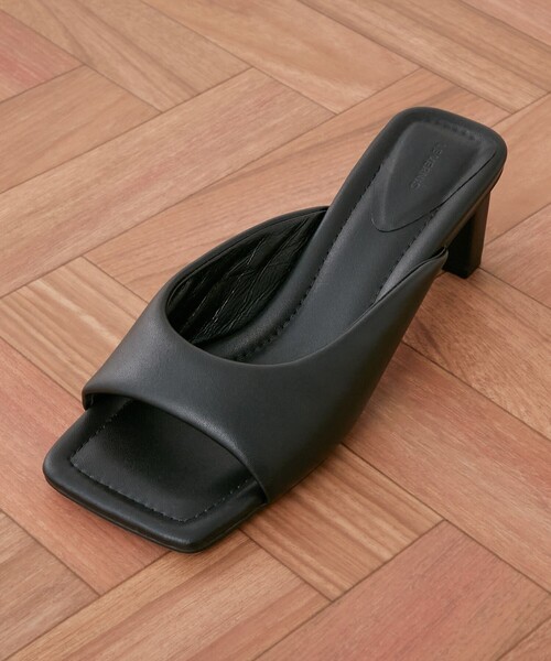 DEICY（デイシー）の「ﾊﾟｯﾌｧｰｻﾝﾀﾞﾙ（サンダル・レディース・ブラック/ブルー・L/M）」の4枚目の写真