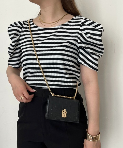 prose verse（プロズヴェール）の「クロコ調スクエアミニチェーンバッグ（ショルダーバッグ・レディース・ブラウン/グリーン/ブラック・ﾌﾘ-）」の2枚目の写真