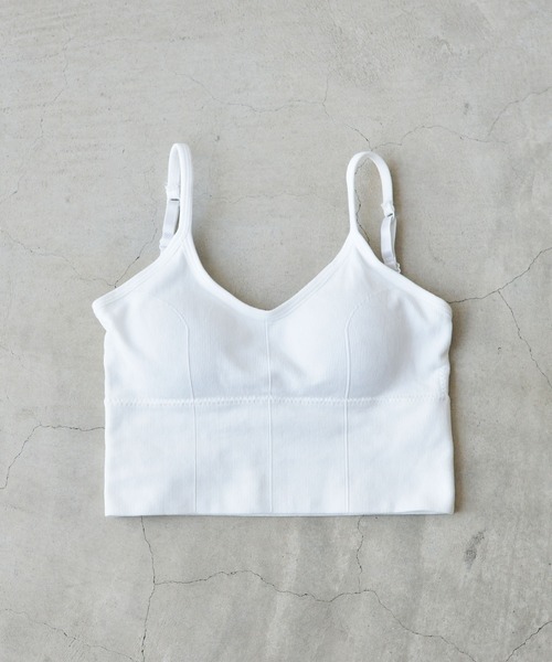 styiro（スタイロ）の「【7色/サイズ展開】カップ付きキャミ リブシームレスブラトップ 調節可（キャミソール・レディース・ホワイト/テラコッタ/キャメル/ブラウン/ブラック/グレー/グリーン・FREE/L）」の16枚目の写真