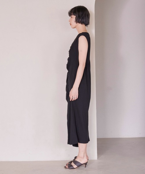 PUBLIC TOKYO(パブリックトウキョウ)の「【洗える・華奢見え】ランダムギャザーリブワンピース(ワンピース・レディース・その他2/カーキ/ブラック・1/2)」の13枚目の写真