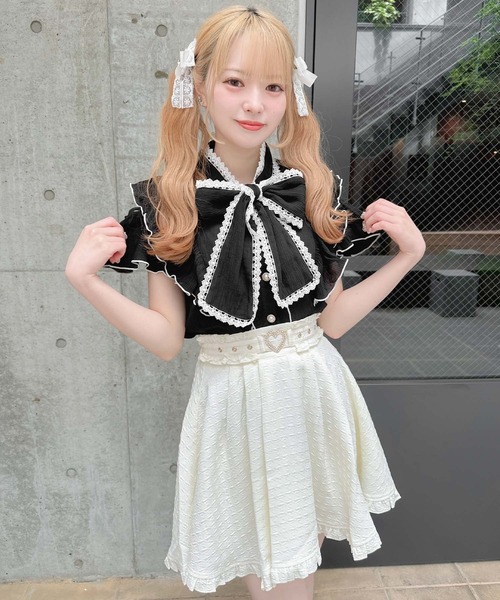 ROJITA(ロジータ)の「2Wayラッフルシアーブラウス(シャツ/ブラウス・レディース・ブラック/ホワイト/グレー・FREE)」の21枚目の写真