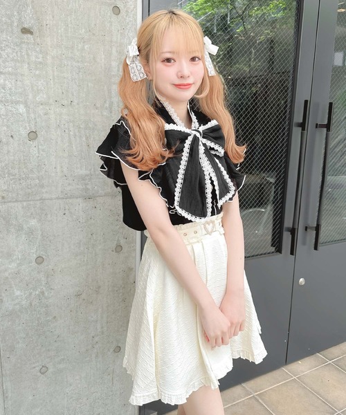 ROJITA(ロジータ)の「2Wayラッフルシアーブラウス(シャツ/ブラウス・レディース・ブラック/ホワイト/グレー・FREE)」の22枚目の写真