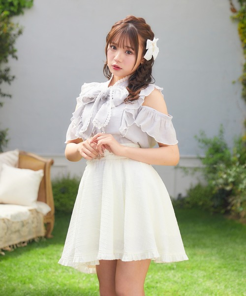 ROJITA(ロジータ)の「2Wayラッフルシアーブラウス(シャツ/ブラウス・レディース・ブラック/ホワイト/グレー・FREE)」の19枚目の写真