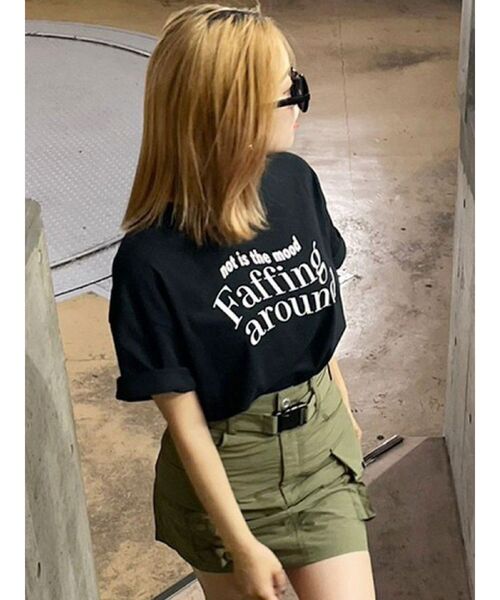 EVRIS（エヴリス）の「Faffing around BIG Tシャツ（Tシャツ/カットソー・レディース・ホワイト/グレー/ブラック・FREE）」の2枚目の写真