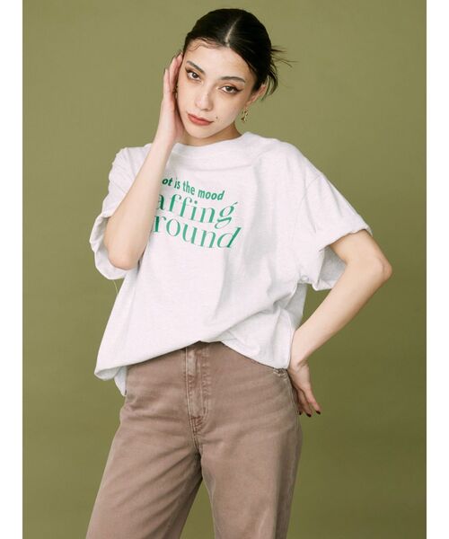 EVRIS（エヴリス）の「Faffing around BIG Tシャツ（Tシャツ/カットソー・レディース・ホワイト/グレー/ブラック・FREE）」の4枚目の写真