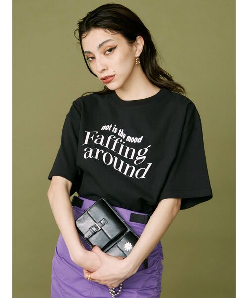 EVRIS（エヴリス）の「Faffing around BIG Tシャツ（Tシャツ/カットソー・レディース・ホワイト/グレー/ブラック・FREE）」の6枚目の写真
