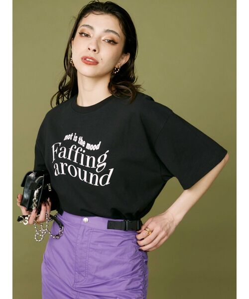 EVRIS（エヴリス）の「Faffing around BIG Tシャツ（Tシャツ/カットソー・レディース・ホワイト/グレー/ブラック・FREE）」の7枚目の写真