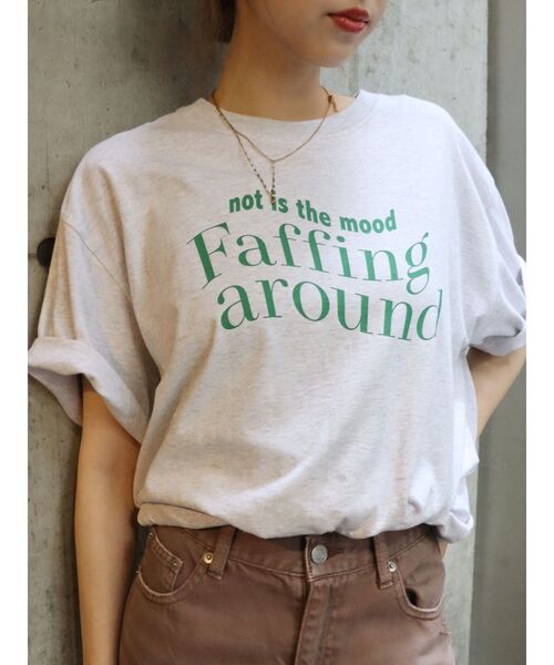EVRIS（エヴリス）の「Faffing around BIG Tシャツ（Tシャツ/カットソー・レディース・ホワイト/グレー/ブラック・FREE）」の10枚目の写真