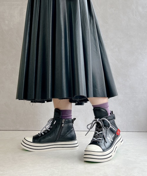 Noubel Voug Relax（ヌーベルヴォーグリラックス）の「厚底 ジップアップ ラベル スニーカー（スニーカー・レディース・ブラック/ホワイト・23.5cm/25cm/22.5cm/24cm/24.5cm/23cm）」の20枚目の写真