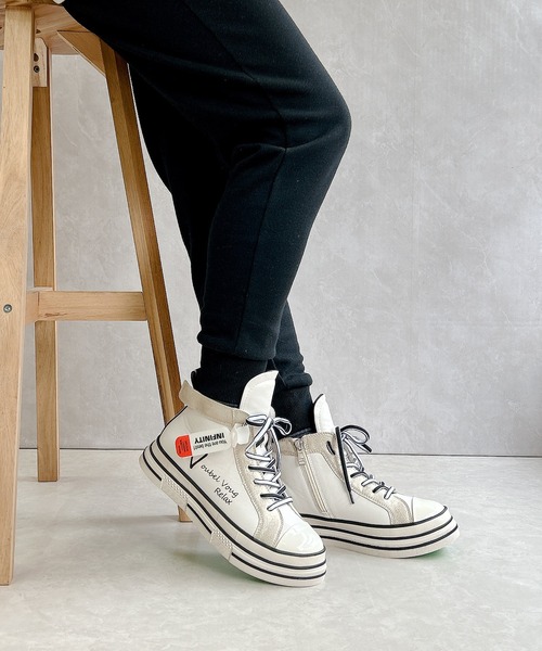 Noubel Voug Relax（ヌーベルヴォーグリラックス）の「厚底 ジップアップ ラベル スニーカー（スニーカー・レディース・ブラック/ホワイト・23.5cm/25cm/22.5cm/24cm/24.5cm/23cm）」の18枚目の写真