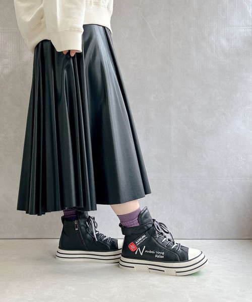 Noubel Voug Relax（ヌーベルヴォーグリラックス）の「厚底 ジップアップ ラベル スニーカー（スニーカー・レディース・ブラック/ホワイト・23.5cm/25cm/22.5cm/24cm/24.5cm/23cm）」の16枚目の写真