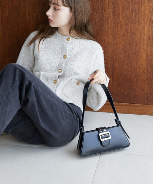 archives（アルシーヴ）の「バックルＨＯＢＯバッグ（ハンドバッグ・レディース・グレイッシュベージュ/ワイン/ブラック・FREE）」の2枚目の写真