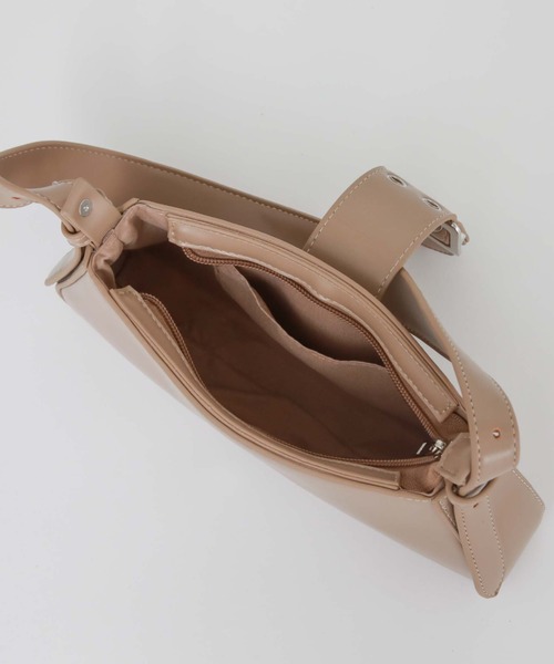 archives（アルシーヴ）の「バックルＨＯＢＯバッグ（ハンドバッグ・レディース・グレイッシュベージュ/ワイン/ブラック・FREE）」の13枚目の写真