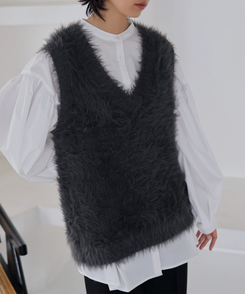 LIAN(リアン)の「フェザーヤーンベスト(ベスト・レディース・チャコールグレー/アイボリー/グレー・FREE)」の5枚目の写真