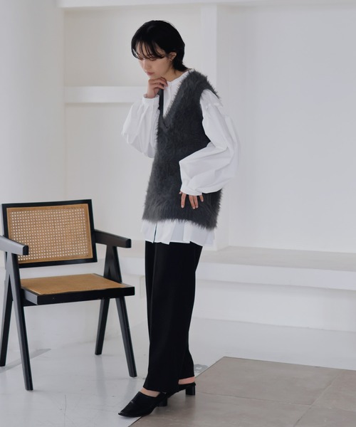 LIAN(リアン)の「フェザーヤーンベスト(ベスト・レディース・チャコールグレー/アイボリー/グレー・FREE)」の6枚目の写真