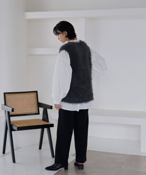 LIAN(リアン)の「フェザーヤーンベスト(ベスト・レディース・チャコールグレー/アイボリー/グレー・FREE)」の8枚目の写真