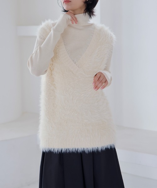 LIAN(リアン)の「フェザーヤーンベスト(ベスト・レディース・チャコールグレー/アイボリー/グレー・FREE)」の14枚目の写真