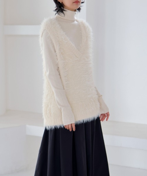 LIAN(リアン)の「フェザーヤーンベスト(ベスト・レディース・チャコールグレー/アイボリー/グレー・FREE)」の10枚目の写真