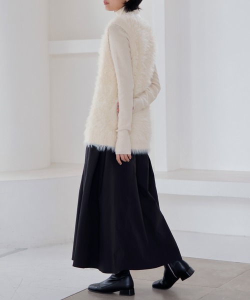 LIAN(リアン)の「フェザーヤーンベスト(ベスト・レディース・チャコールグレー/アイボリー/グレー・FREE)」の12枚目の写真