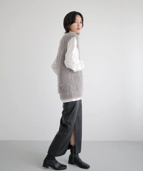 LIAN(リアン)の「フェザーヤーンベスト(ベスト・レディース・チャコールグレー/アイボリー/グレー・FREE)」の20枚目の写真