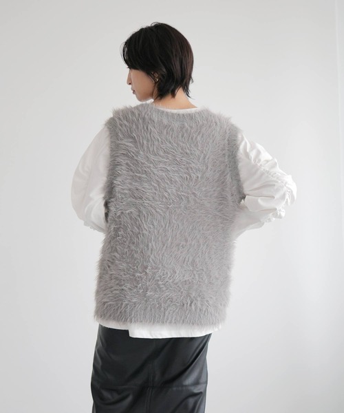 LIAN(リアン)の「フェザーヤーンベスト(ベスト・レディース・チャコールグレー/アイボリー/グレー・FREE)」の21枚目の写真