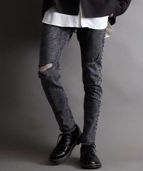 SITRY(シトリー)の「super stretch damaged denim skinny pants/スーパーストレッチ ダメージデニム スキニーパンツ(デニムパンツ・メンズ・ワンウォッシュ/ブラック/ケミカルウォッシュ/ブラック系その他/ライトインディゴブルー・LL/M/L)」の3枚目の写真
