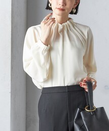 〈手洗い可能〉ネック ギャザー ソリッド 起毛 サテン ブラウス