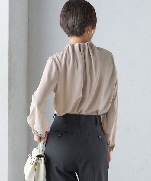 【セール】〈手洗い可能〉ネック ギャザー ソリッド 起毛 サテン ブラウス（シャツ/ブラウス）｜SHIPS（シップス）