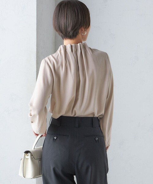 【セール】〈手洗い可能〉ネック ギャザー ソリッド 起毛 サテン ブラウス（シャツ/ブラウス）｜SHIPS（シップス）