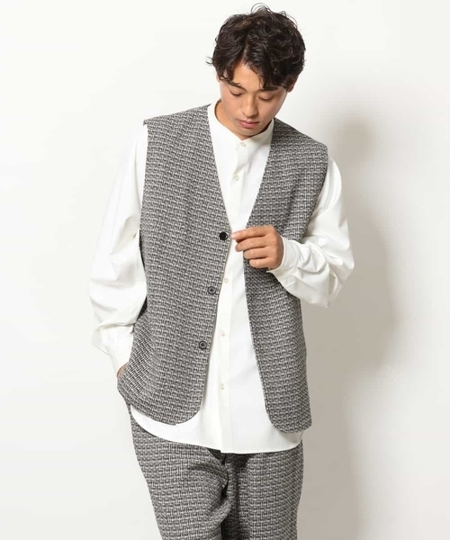 a.v.v（アーヴェヴェ）の「ワンサイズツイードベスト（ベスト・メンズ・ベージュ・53）」の5枚目の写真